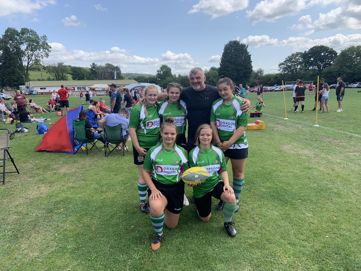 Massive thanks to <a href="/RugbyArrows/">Arrows Rugby</a>  for hosting today’s festival... a brilliant afternoon of u15s rugby with 4hubs playing with and against each other 🤙🏼 <a href="/RugbyChargers1/">Chargers Girls Rugby</a> <a href="/OgwrHawks/">Ogwr Hawks</a> &amp; @RugbyBridgers