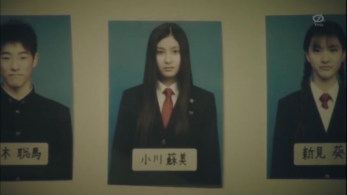 Em 3位 中澤毬江 図書館戦争 ずっと小牧さんを一途に思いながら小牧さんが自分に良くしてくれるのは突発性難聴で不自由な自分を放っておけないだけなんじゃないかって悩む毬江ちゃんはすごく普通の高校生なんだけどでもすごく大人でとても考えさせられる