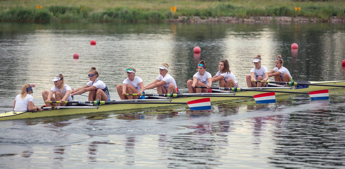 De damesacht wint GOUD op het WK onder 23 in Sarasota!! Met Diewertje den Besten en Maartje Damen <a href="/DSRVLAGA/">D.S.R.V. “Laga”</a> en stuur Eline Berger <a href="/skadirotterdam/">Skadi Rotterdam</a>
Gefeliciteerd dames!!
<a href="/RdamTopsport/">Rotterdam Topsport</a> @Roeibond
📸 @ellendemonchy  en de livestram