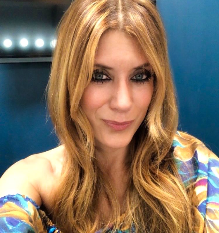 katewalsh's tweet photo. Just, ya know, a girl takin’ a selfie in full hair &amp; makeup🤣 https://t.co/ZXqthI8ZsO