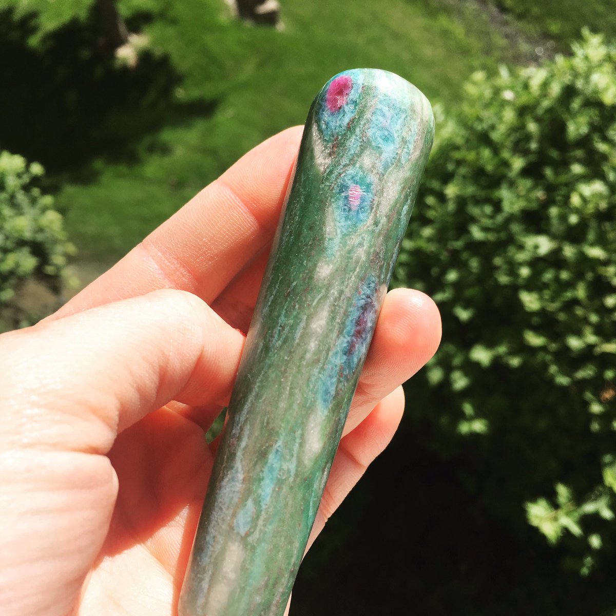 SalesMachine777's tweet image. 😃 to have this #ruby #greenfuchite #bluekyanite mini wand as part of my #crystal collection 😍
#crystals #rubyfuchite #Muscovite #muscovitemica #positiveenergy #energy #heartchakra #metaphysical #aphrodisiac #intuition #ThroatChakra #communication #voice #throat #clarity #aura