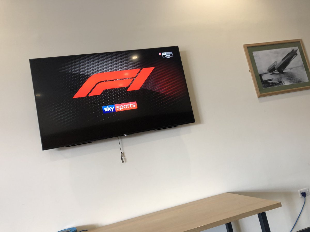 BigBearF1's tweet photo. Bear has found F1. #Inthemess. πππ€ very happy Bear. https://t.co/NpxNVBfcFH