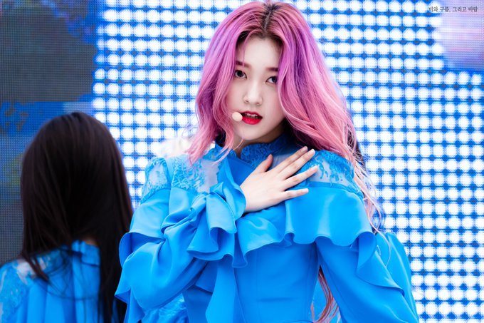 AltwHan's tweet photo. #2YearsWithChoerry Happy 2 years with our sun https://t.co/QOkB59rtGN