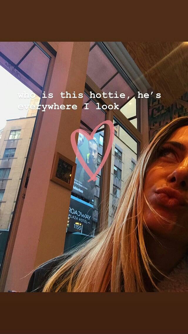 archivejennaa's tweet photo. remember when jenna used a instagram thing? rt if you miss it too https://t.co/FVmZrrblOS