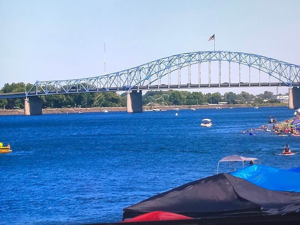 CustomMobileM's tweet image. Great afternoon of H1 racing, weather and “venue” were a 10 #hapocolumbiacup #mepro