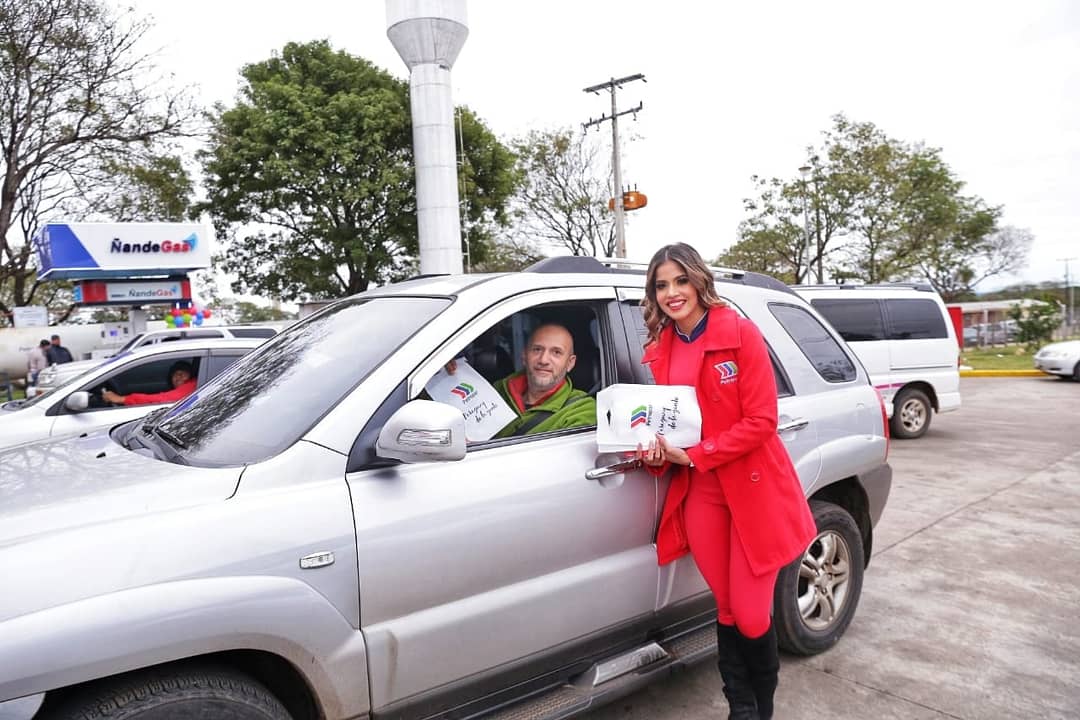 Petropargov's tweet photo. EXPECTATIVA SUPERADA | La Promo Amigos fue todo un éxito en ventas. Agradecemos la confianza de nuestros clientes y nuevos clientes por elegir a Petropar, el emblema nacional de la gente!! 🎉😃💪

#PromoAmigos 🙋🏻🙋🏼‍♂🙆🏻🙆🏼‍♂
#Petropar ⛽
#Ñanembae 🇵🇾
#ParaguayDeLaGente https://t.co/OCvyRVfuHx
