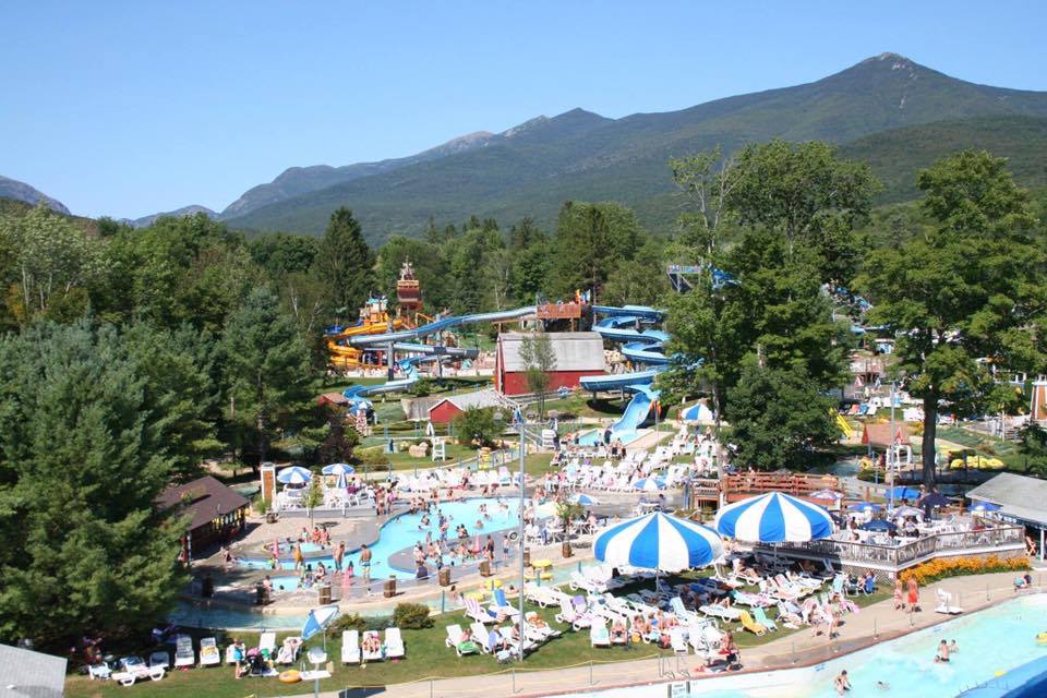 whitemts's tweet photo. Happy National Waterpark Day from Whale's Tale! Arguably the best view from any waterpark. #whitemountains #whalestale #NationalWaterparkDay #nh https://t.co/qS6GByMhhY