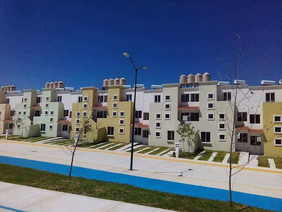 BlogShopMexico's tweet image. Nuestro Cliente Romax Inmobiliaria ofrece el Modelo de Casa "Aneura A" ubicado en el Fraccionamiento El Virrey en la Ciudad de Querétaro, Qro. #ExcelenteUbicacion #AtractivosPlanes #Creditos #AtencionPersonalizada