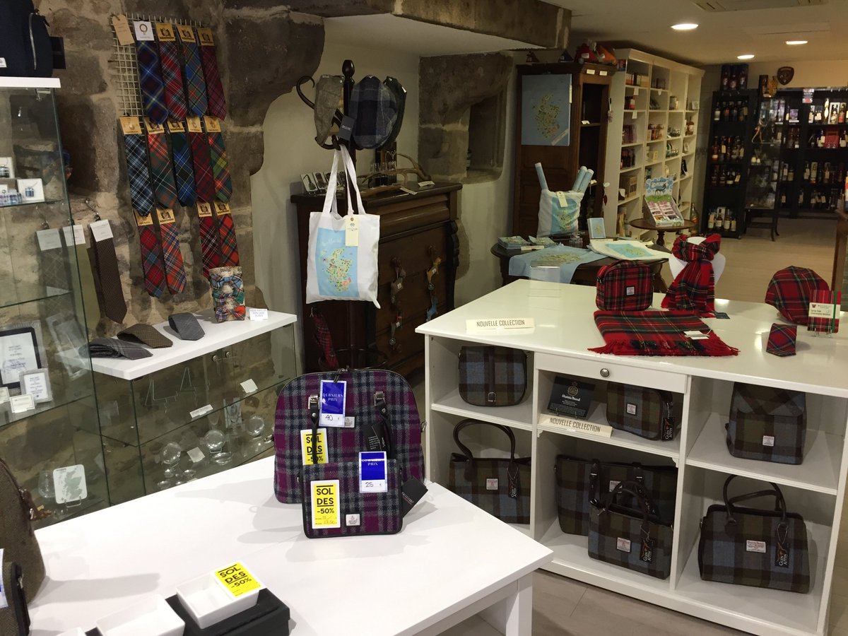pgoetzmann's tweet photo. Les vacances c'est aussi l'occasion de découvrir des magasins aux concepts originaux. Dinan: @FromScotland_fr textile, accessoires, épicerie et bien sûr une cave à whiskys rares, à tomber. 100% made in #Ecosse et du meilleur.
Il y a toujours des innovations possible en commerce. https://t.co/8KHyiJFioP