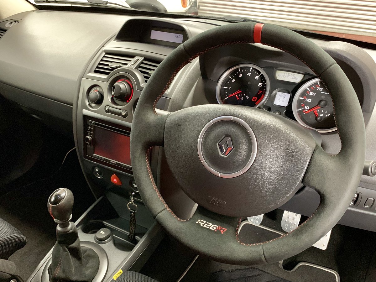VibedClassics's tweet photo. AVAILABLE NOW... Renault Megane Renaultsport F1 Team R26.R 😍 Only 37k Genuine Miles, Titanium Exhaust, A/C Number 095 of 159 UK Cars Only 44 in Glacier White, Stunning, Full Details and HD Pictures at https://t.co/i2aNNaWRJh #renaultsport #renaultmegane #renaultr26r https://t.co/8jW1eFxwkT