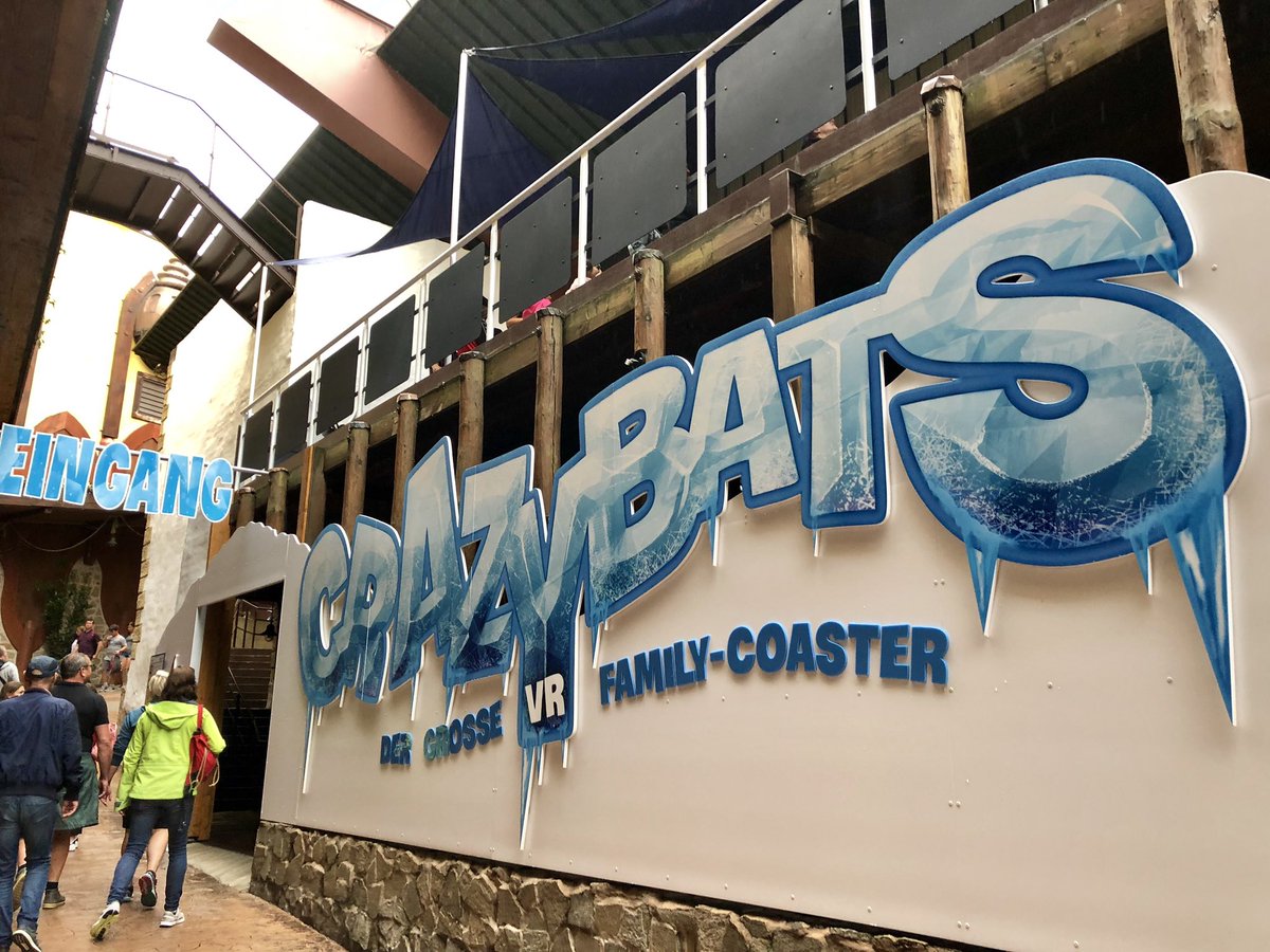 DimensionParcs's tweet photo. 🇩🇪 @PhantasialandFR : le nouveau #CrazyBats permet de profiter d’une très bonne expérience de coaster avec réalité virtuelle dont la capacité reste élevée grâce à une organisation efficace. https://t.co/dxkSDJmjKp