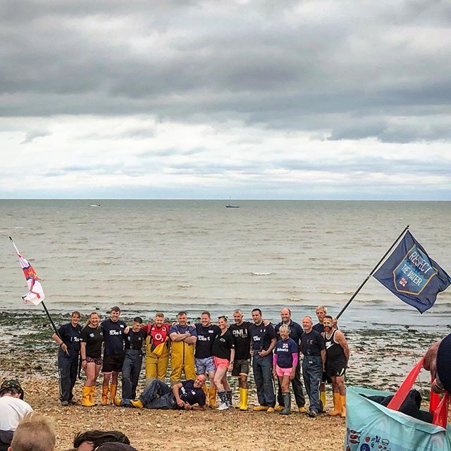 pete_fenton's tweet photo. #RNLI #whitstable #rnliwhitstable setting up for the #oysterfestival #mudtug https://t.co/sTu3ci36PG https://t.co/5PgohXYfpP
