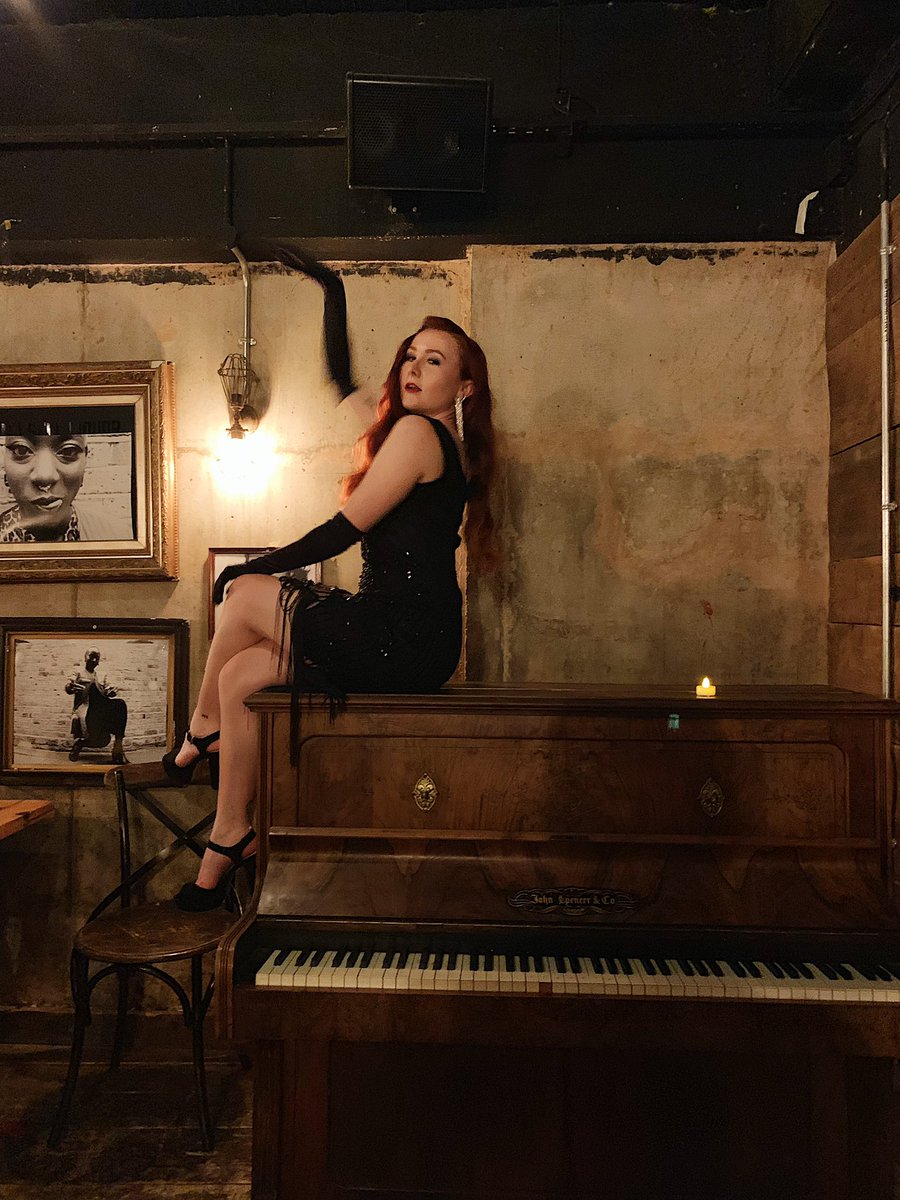 sarahmoorexo's tweet image. A little party never killed nobody. ✨
Seeing the best girl @ShadeOmi out of her roaring 20s in style last night was unreal. Perfect place, incredible night. And of course, we always slay a theme.