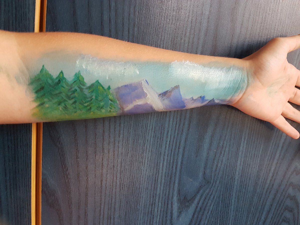 MoonyEdition's tweet photo. Body Painting ✍ FX 💥 https://t.co/mM5IXZZsqY