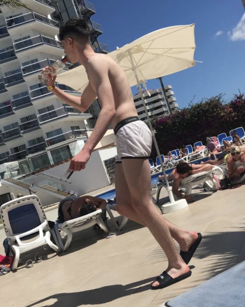 AdamMain54's tweet photo. Maga day one 😂😂😂 https://t.co/TCgaF4J0Un