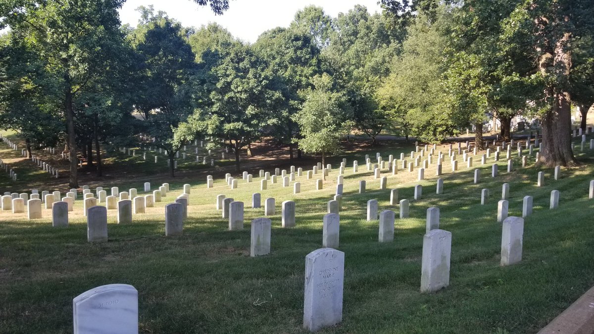 CoachChromy's tweet photo. Checking out the Arlington Cemetary this morning. Amazing experience paying our respects to the great leaders of yesterday. #WorldClassrooms #WTMB https://t.co/OGXZwgu14V