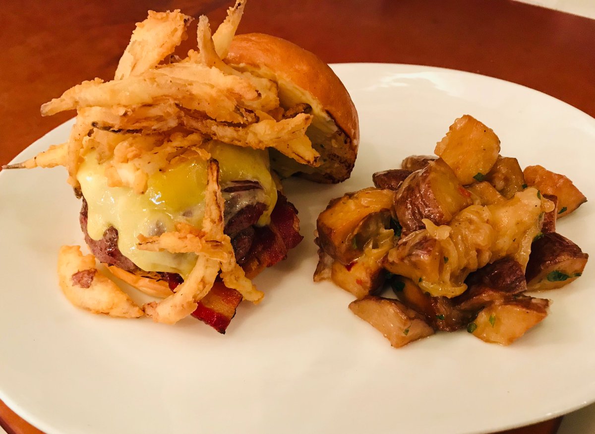 It’s Brunch Time at BlackSalt and the Burger is so fine it’ll blow your mind!