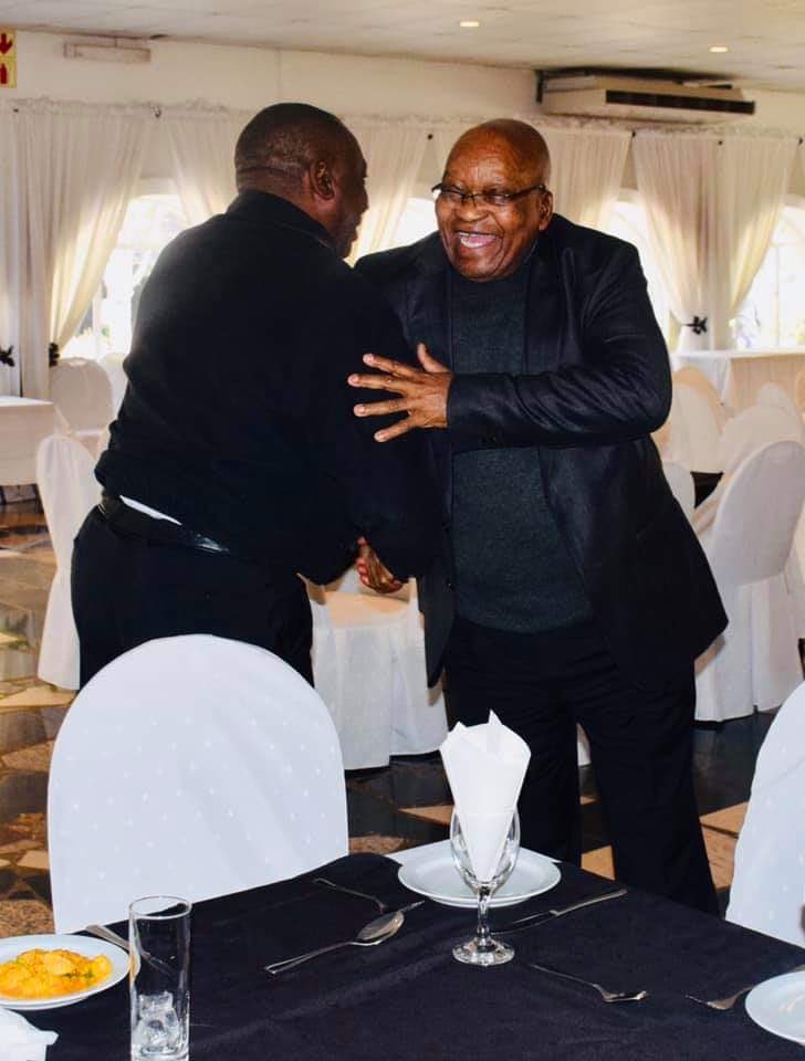 mzwandileMasina's tweet image. This is the ANC we know @CyrilRamaphosa and @PresJGZuma on the sideline of the NEC👏🏿👏🏿👏🏿