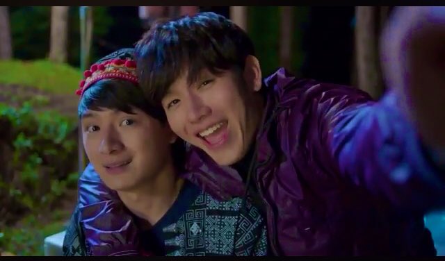 PowerofNewwiee's tweet photo. ผลจากก���รกระทำของผู้ใหญ่ทั้งนั้น
เด็กๆเจ็บปวดกันไปหมด

#อุบัติรักข้ามขอบฟ้าEP12
#newwiee https://t.co/FbvLzjS1PW