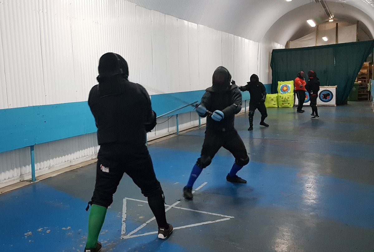 VanguardCentre's tweet image. Great turn-out for the July Sparring Meet this afternoon! We've had Broadsword, sabre, smallsword, rapier, longsword, buckler, targe, dagger, staff, dussack and even some experimental jedburgh axe!