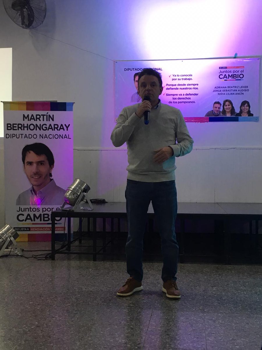 JorgeAudisio2's tweet photo. Lanzamiento de Campaña
#MartinBerhongaray
#Cambiemos
#JuntosSomosImparables https://t.co/bxwdTshptC