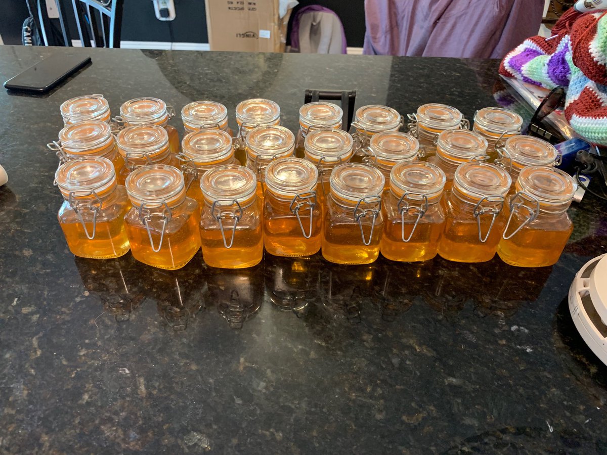 Honey ready from the Oakville bee hives! ⁦<a href="/OakvilleMiddle/">Oakville Middle School</a>⁩