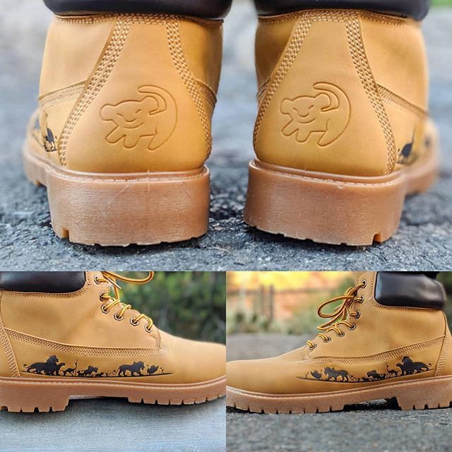 amazing Lion King boots from @hottopic 