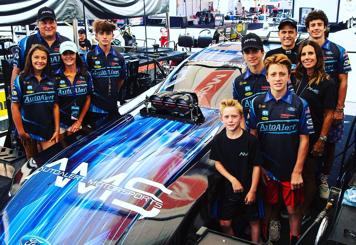 Two wonderful families enjoying the #SonomaNats. @MikeDullea CEO of AutoAlert and his family to the left and @tasca3 (driver of the AutoAlert @NHRA Nitro #Mustang #FunnyCar), his wife and thier 4 sons to the right. #WinAnotherWallyBob #WinOnSundaySellOnMonday