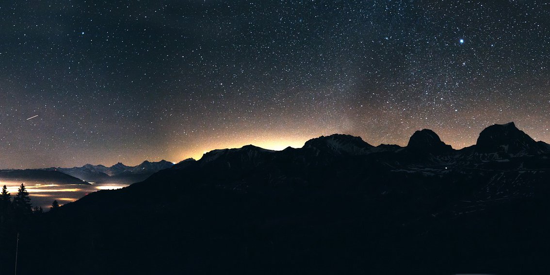 Happy birthday to our Swiss HQ! On this day in 2015, AKASHA set up shop in Zug🇨🇭🏢

Since then, the area has come to be known as Crypto Valley, attracting a wide variety of crypto businesses and projects ⛓️🚀

#Birthday #CryptoValley #AKASHA