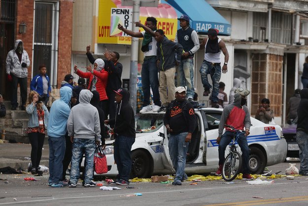 FrankCalahan6's tweet photo. Animals in democrat  @RepCummings district Baltimore doing what they do best !
#infestation 
#DemocratsAreDestroyingAmerica 
#WeAreBaltimore 
#LockThemAllUp https://t.co/3lCxa57m9F