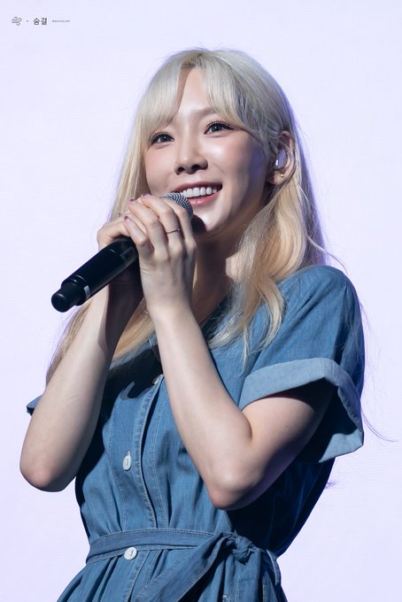 taeyeon - [PHOTO] 190728 Taeyeon - BEANPOLE Concert EAkwPU5UYAAR9_1?format=jpg&name=small