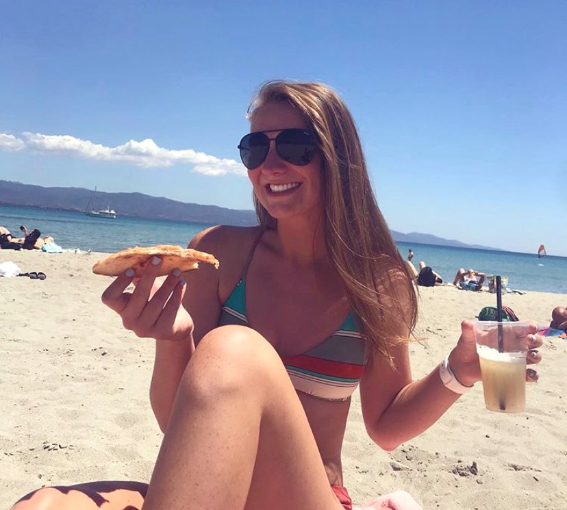 Biiiig happy 21st birthday to our amazing sister <a href="/brishelton98/">Brianna Shelton</a> !!! We hope you had a super duper fun birthday 🤩💛