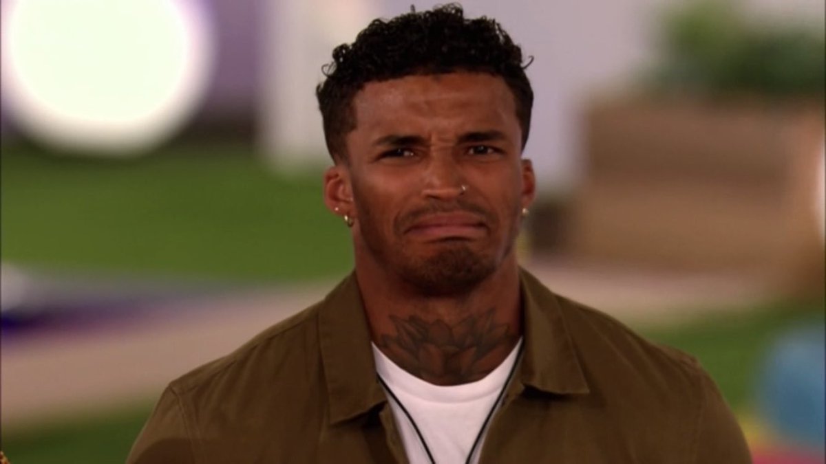 _bill_h's tweet photo. Who tf was voting to keep Curtis in and not Belle &amp; Anton #LoveIsland https://t.co/yY4mJKY6do