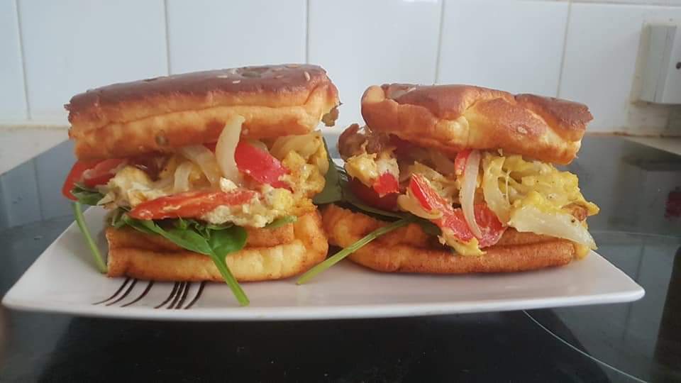 DavidAwusi's tweet photo. #EatToLiveLong #SomethingBigIsComing #RiseUpNow #YouthRiseInternational #KofiAwusiCEO #CHURCHESrestaurant #CHURCHESfood&amp;smoothies https://t.co/3ScLIsKHni