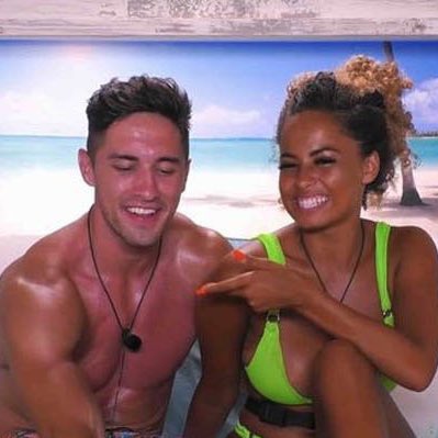 ambersgreg's tweet photo. THIS IS THE ONLY THING you should be doing right now, amber and greg 🙌🏻🙌🏻🙌🏻🙌🏻 #loveisland https://t.co/41dTNcJFFq