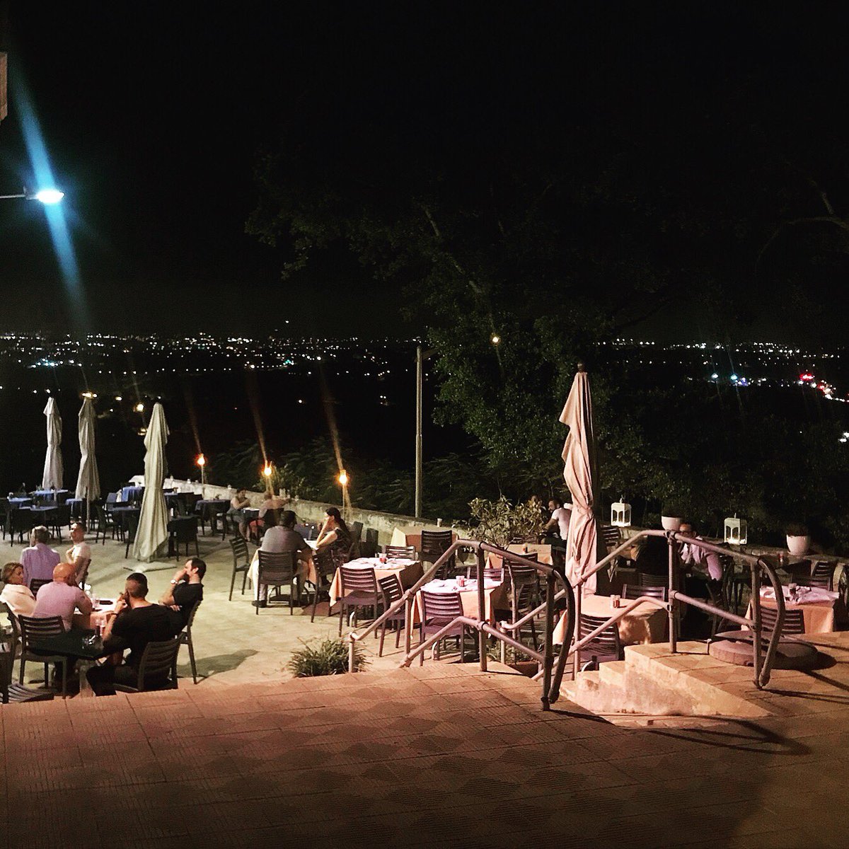 MeetRockMalta's tweet photo. Dining Al Fresco is something both the Locals and the Tourists love about Malta! The Weather  is so amazing that most of the restaurants have the option of Outdoor Dining 😍 #MeetTheRock #Malta #Destination #MalteseIslands #DiningOut #Alfresco #Experience #Travel #Tourism https://t.co/KBLtqQrYsl