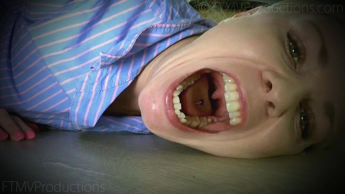 FtmvProductions's tweet photo. The Principle's Office: Strict-Faced Toe-Tapping, Dangling and Vore (with Enhanced Sound) starring the divine @UKCuteGirlLucy2 
#giantess #vore #dangling #toetapping
Buy the clip here: https://t.co/WosnUtWVba https://t.co/87ZgSMfkq0