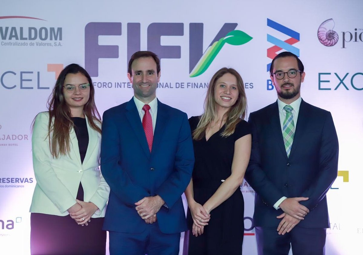 InvertixRD's tweet photo. #RD 28/07/2019 @Gam_Capital Sociedad Administradora de Fondos de Inversión revela detalles sobre emisión de US$25 millones en el mercado local
👉https://t.co/yNd5P1MxbJ  #noticiassin #RepublicaDominicana #noticias #negocios #inversiones #DominicanRepublic #felizdomingo https://t.co/OuOOG9gJI8