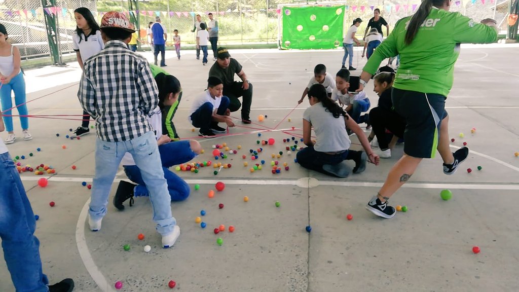 396Daniela's tweet photo. En el corregimiento San Sebastián de Palmitas #ElINDERSeSiente. @sebasgallego17 @gioruiz32 @JaimeVillaYepe1 https://t.co/QsOl3cCtp6