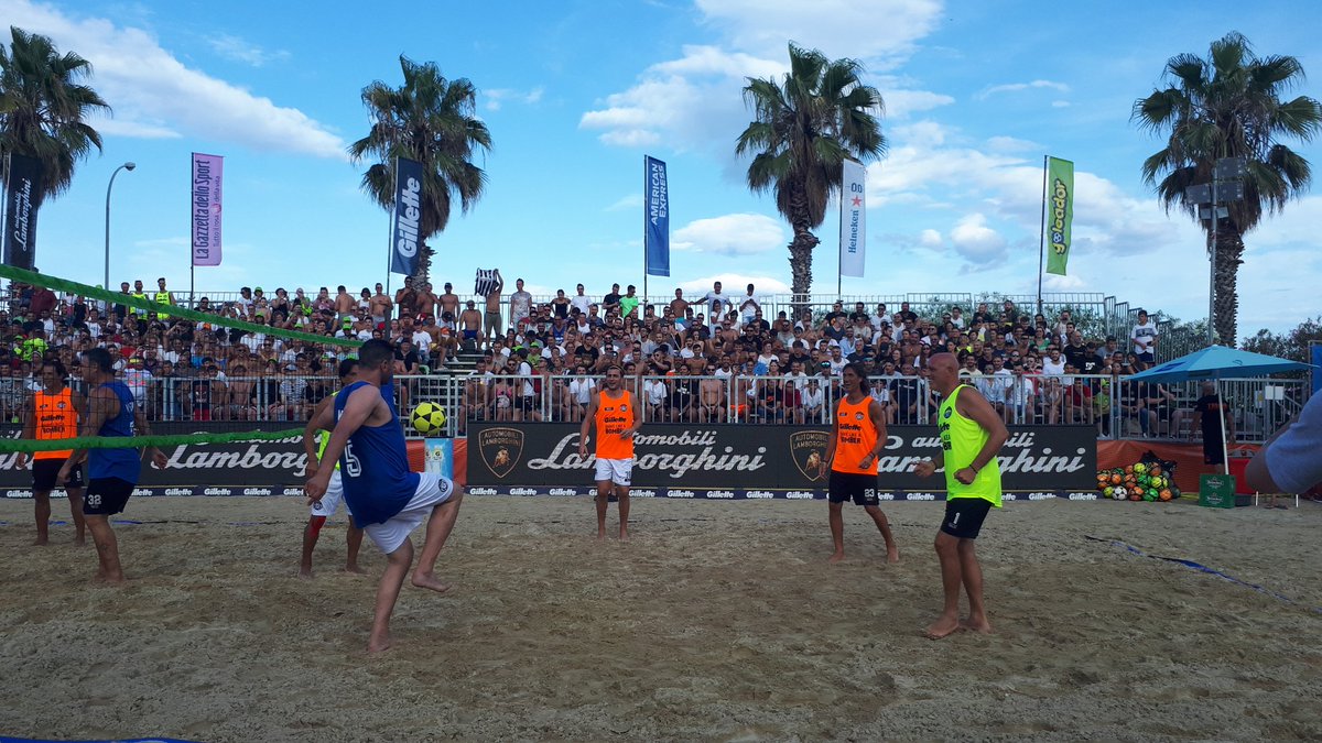 sportmediaset's tweet photo. La gallery dei #bestmoments della tappa conclusiva della #BoboSummerCup π
Rovesciate, momenti da ridere e grande amicizia π https://t.co/YpVglzlIXK