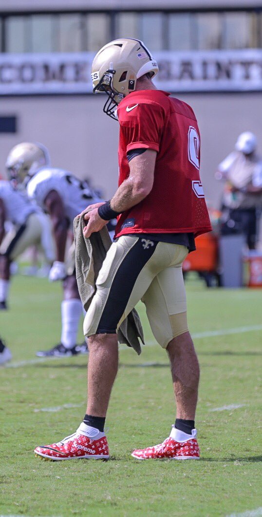 The Checkdown on X: Drew Brees dripping with the Supreme cleats 💯 @ drewbrees (via @Saints)  / X