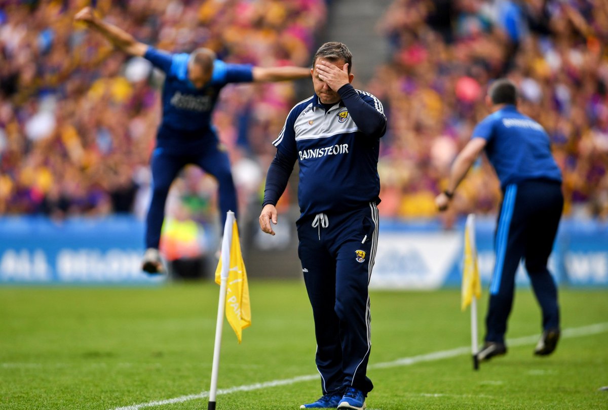 GAA__JOE's tweet photo. Yet another stupendous @sportsfile picture from Croker today

Ecstasy and agony in one frame https://t.co/bACsafECIU