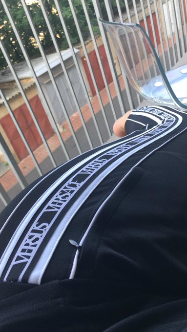 Cody přijel ke klukum celej ve Versace -uh uh https://t.co/pjXoWPQz5x<a href="/tag/novaprofilovka"class="tags"><span>#novaprofilovka</span></a>