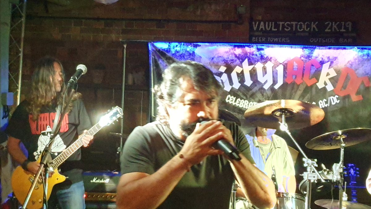 ADirtyj's tweet photo. Great gig at Wine Vaults last night https://t.co/YO2ahABHdp