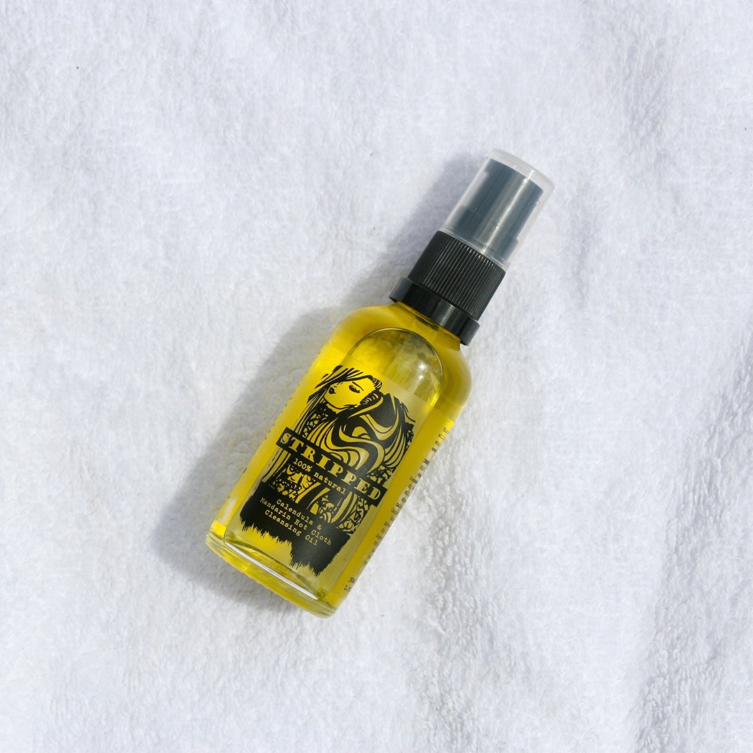 Specifically formulated for acne suffers, our cleansing oil includes Organic Grape Oil which has anti-inflammatory, astringent properties.

Not sure what 'astringent' means? Basically it means that it will tighten your skin and pores. ✨

Get yours: ow.ly/NptK50vetJy