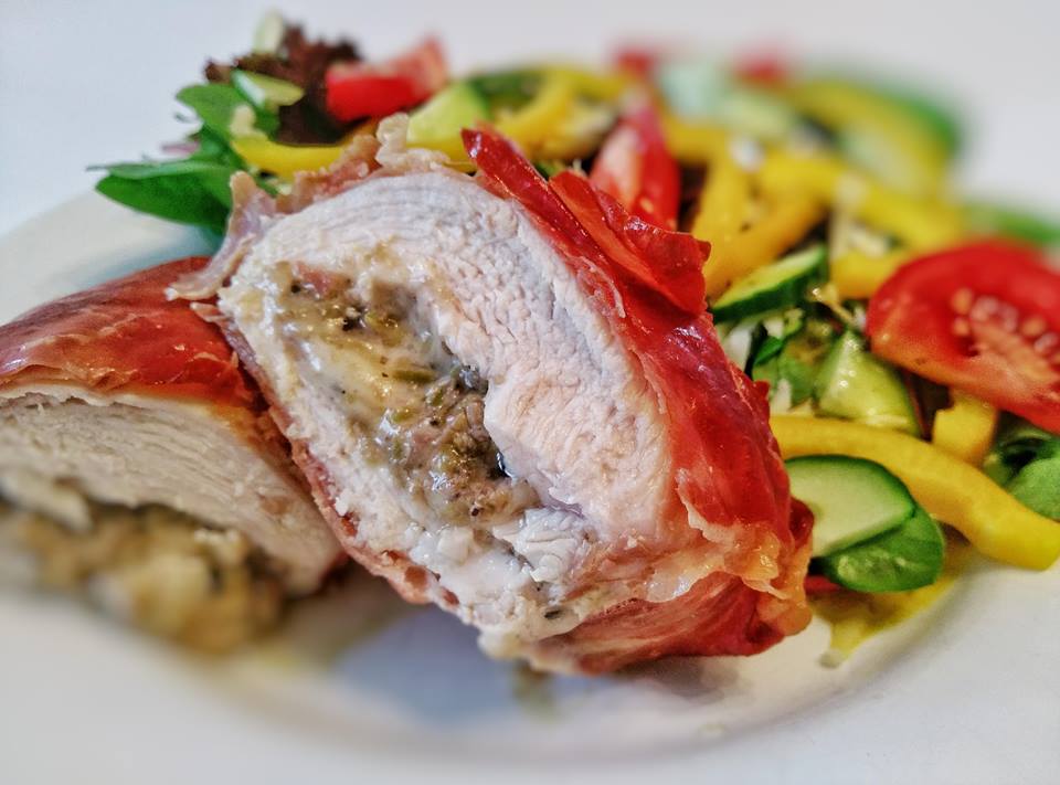 amouthfulofmark's tweet image. Chicken breasts stuffed with mozzarella and green olive tapenade wrapped in Parma ham ow.ly/mUTs30m7NIy  #foodporn #food #recipe #amouthfulofmark #blog