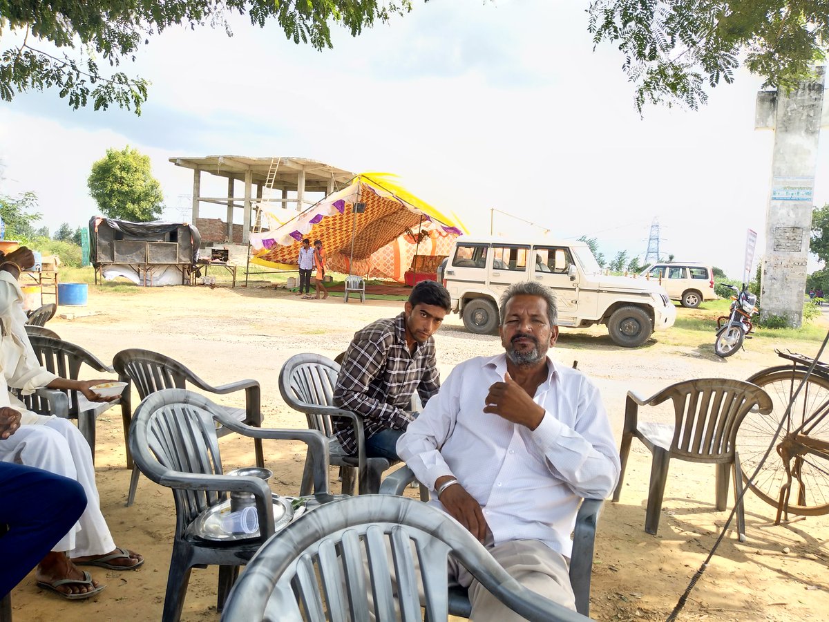 EDSDUPEDA's tweet photo. आज अधिशासी अभियंता महोदय गढ़मुक्तेश्वर के साथ सभी कावर रूट मार्गों का निरीक्षण किया गया तथा कावड़ कैंप आयोजको से  विद्युत आपूर्ति एवं विद्युत सुरक्षा हेतु शिष्टाचार भेंट की |@tomar_rps @KPPuri2 https://t.co/COmMm0XGna