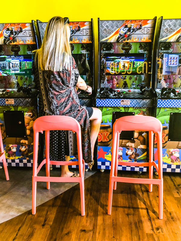 CupcakesCutlery's tweet photo. You guys! The Teen Room at @marivalresorts Armony is next level! My kids would have LOVED it here! At 10 &amp; 13 they're too old for a traditional kids club. This was modern and had everything they could want! #ad #CHMTravel #VisitMexico Read more OTB: https://t.co/S4eDc8DkRE https://t.co/dUhwmOxGnt