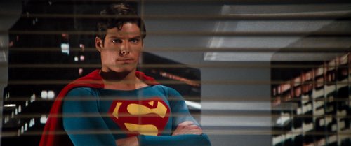 alwaysmallville's tweet photo. Mt. Rushmore of superhero entrances in movies...

1) Superman in #SupermanII
2) Thor in #AvengersInfinityWar 
3) Captain America in #AvengersInfinityWar 
4) Wonder Woman in #BatmanvSuperman https://t.co/oPPmww3Rjz
