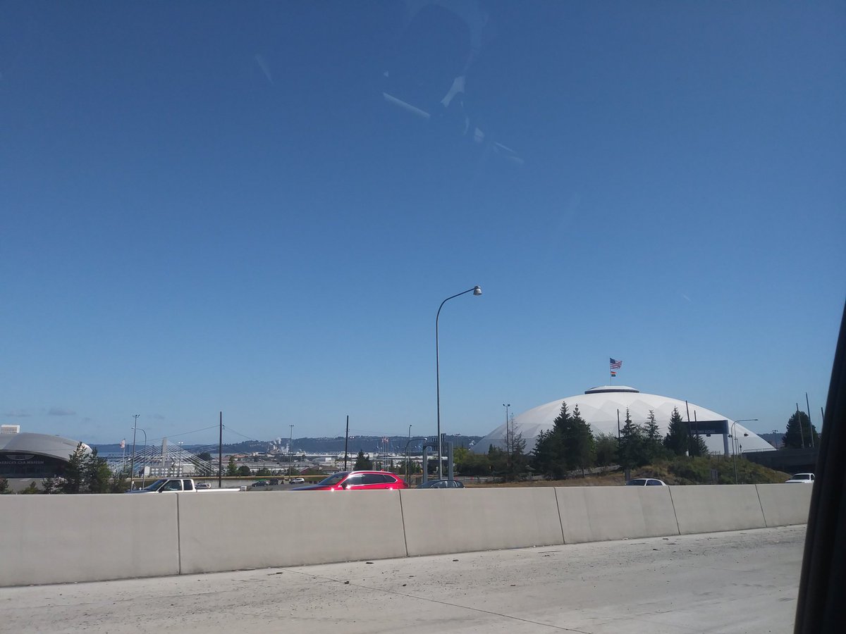 starlit_comic's tweet photo. Passed the tacoma dome https://t.co/eztMbsrkig